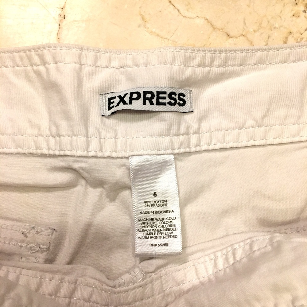 White Express Button-Front Shorts - Picture 4 of 4